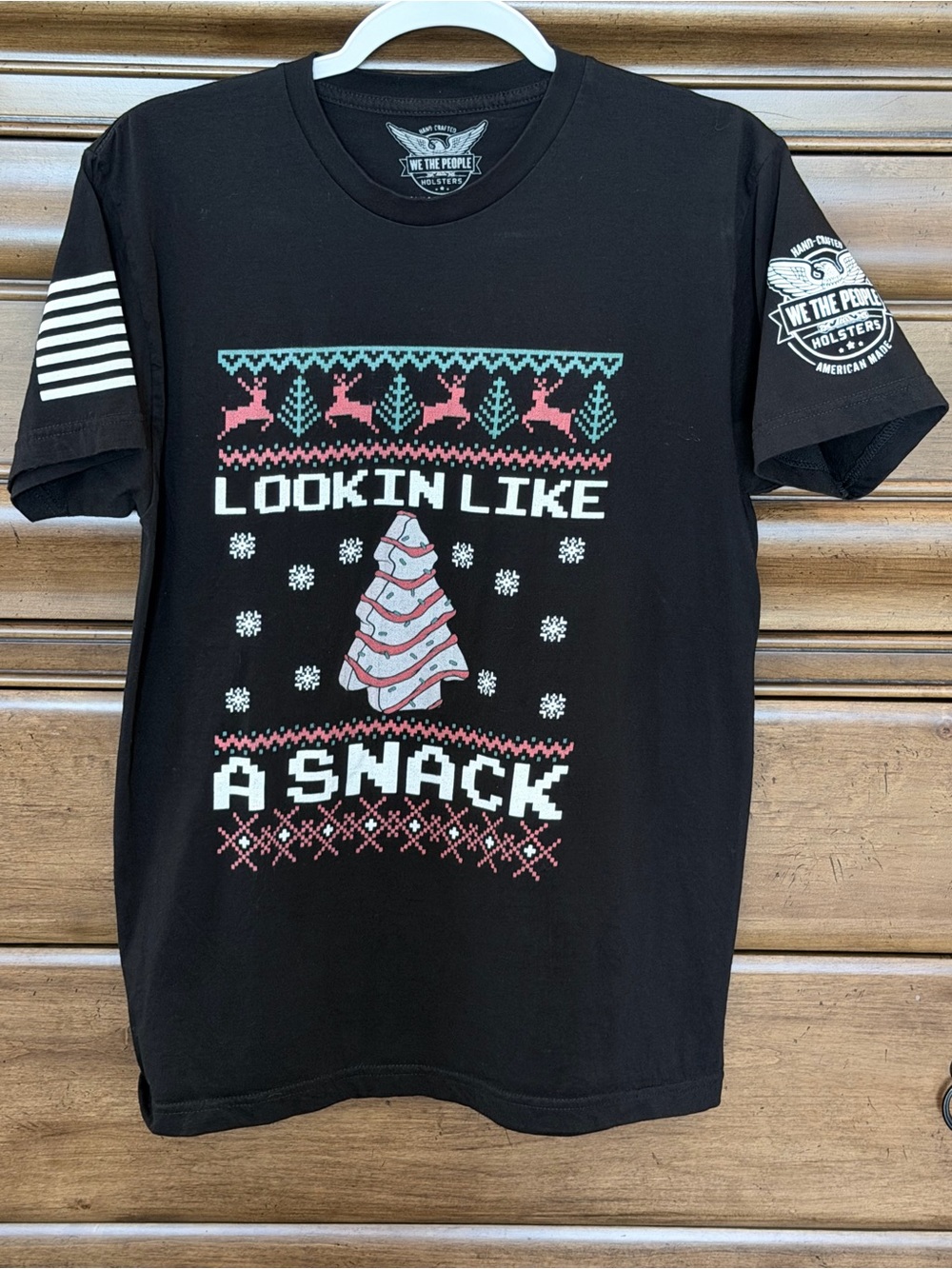WE THE PEOPLE 'Lookin Like A Snack' Graphic Tee New without Tags Size Medium